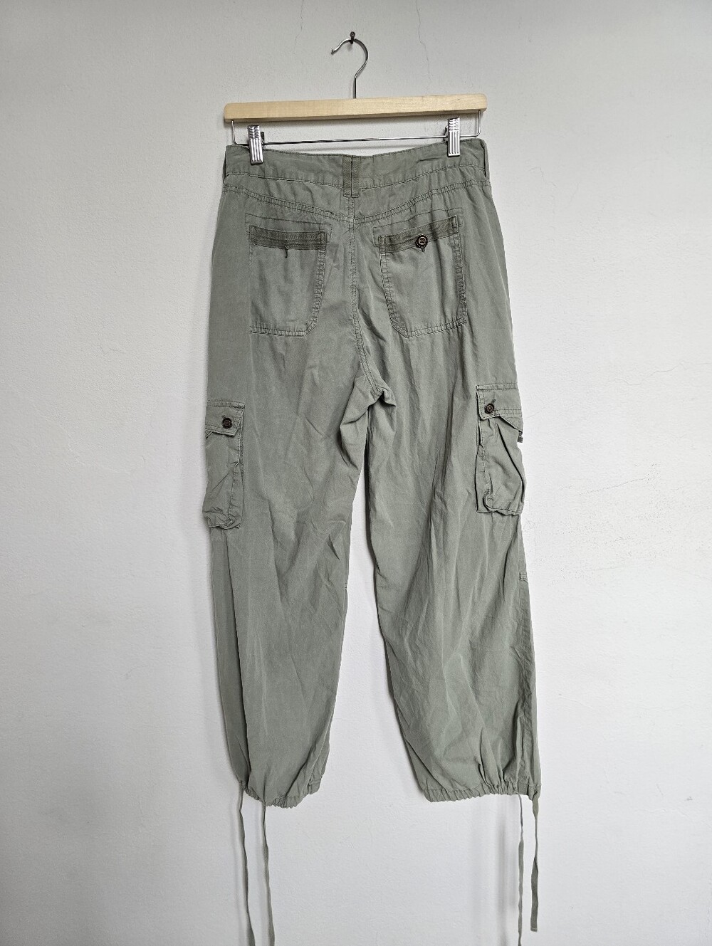 Pilcro Anthropologie Sage Green Cargo Utility Pants Women's Size 28 - Picture 12 of 17